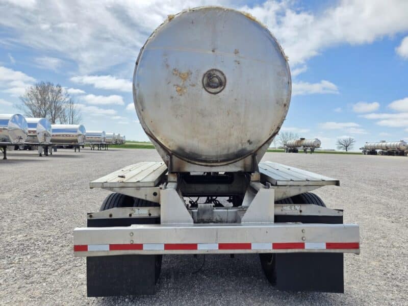 U-4847 1990 Heil 7000 Gallon Stainless Steel Semi Tanker