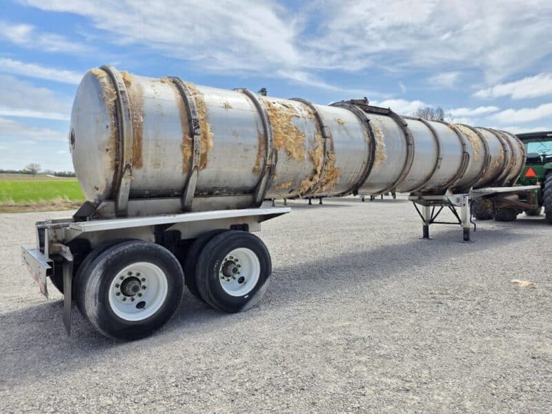 U-4847 1990 Heil 7000 Gallon Stainless Steel Semi Tanker
