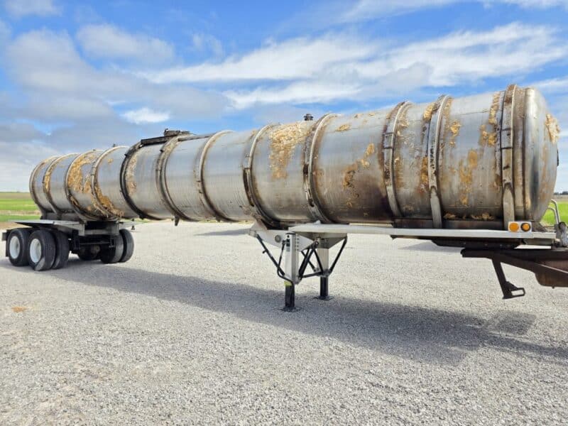 U-4847 1990 Heil 7000 Gallon Stainless Steel Semi Tanker