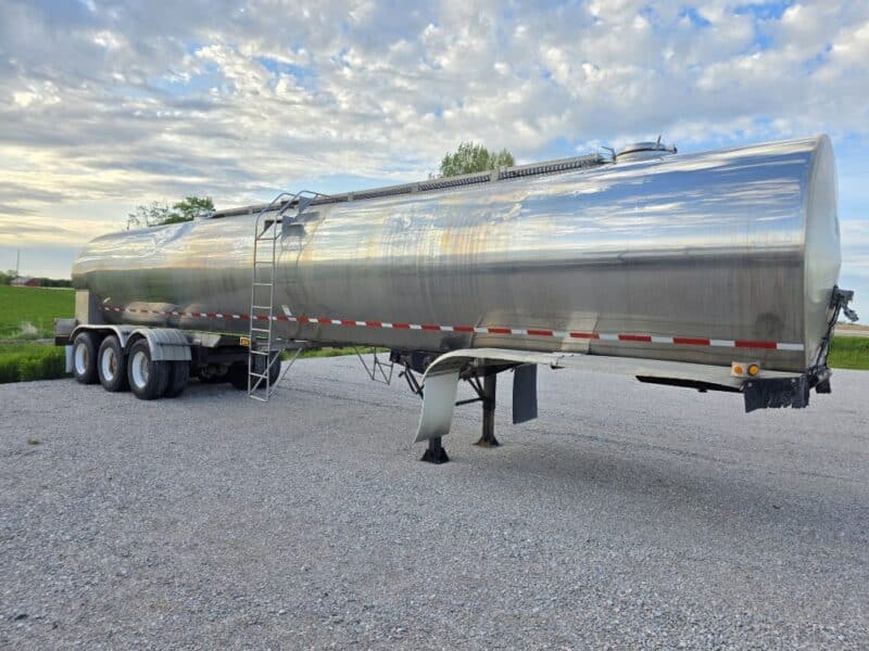U-4842 1993 Bar-Bel 8000 Gallon Stainless Steel Semi Tanker
