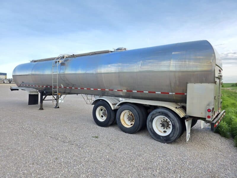 U-4842 1993 Bar-Bel 8000 Gallon Stainless Steel Semi Tanker