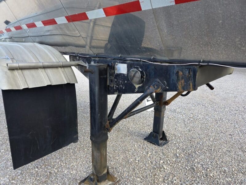 U-4842 1993 Bar-Bel 8000 Gallon Stainless Steel Semi Tanker