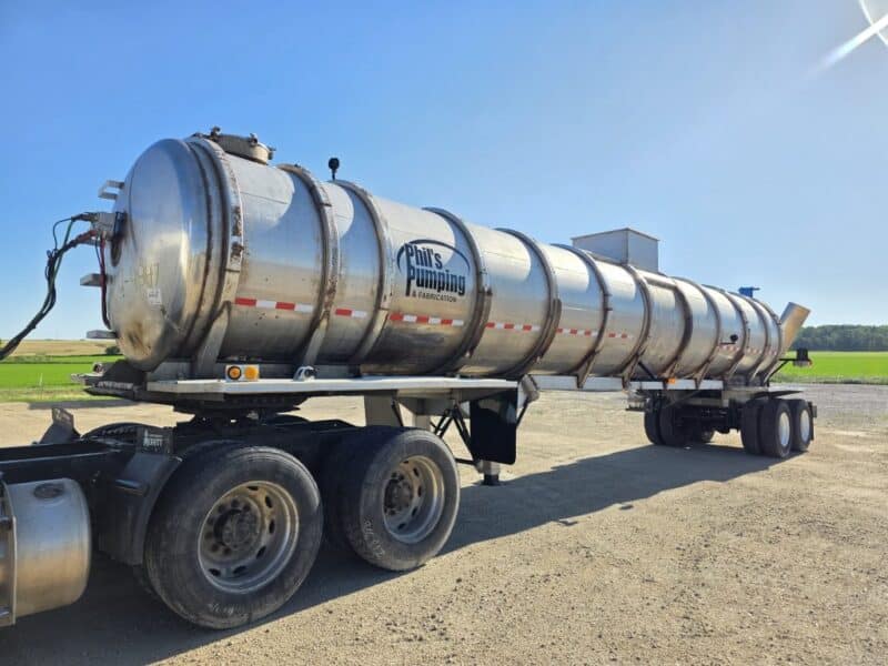20″ Swivel Tube T-150 1990 Heil 7000 Gallon Stainless Steel Semi Tanker