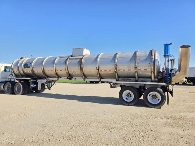 20″ Swivel Tube T-150 1990 Heil 7000 Gallon Stainless Steel Semi Tanker