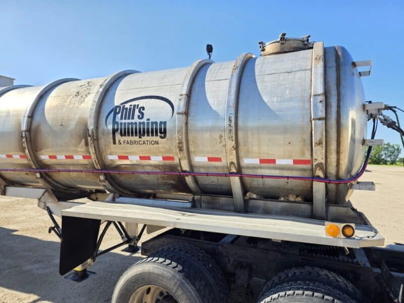 20″ Swivel Tube T-150 1990 Heil 7000 Gallon Stainless Steel Semi Tanker