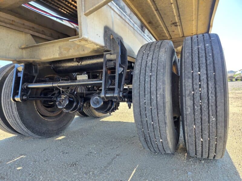 20″ Swivel Tube T-150 1990 Heil 7000 Gallon Stainless Steel Semi Tanker