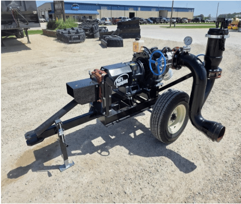 Compact PTO-driven manure agitator pump ideal for mixing and transferring thick liquid manure efficiently.
