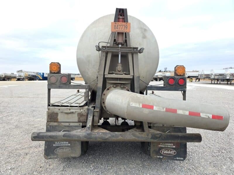 U-4854 1981 Brenner 6500 Gallon Stainless Steel Semi Tanker