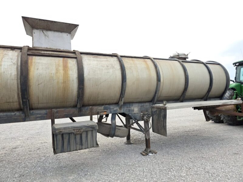 U-4854 1981 Brenner 6500 Gallon Stainless Steel Semi Tanker