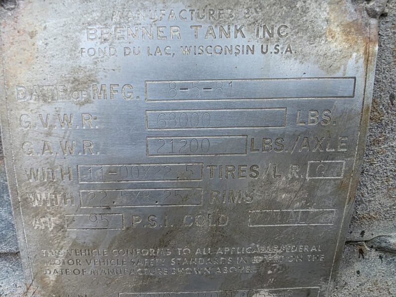 U-4854 1981 Brenner 6500 Gallon Stainless Steel Semi Tanker