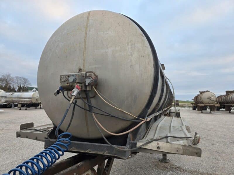 U-4854 1981 Brenner 6500 Gallon Stainless Steel Semi Tanker