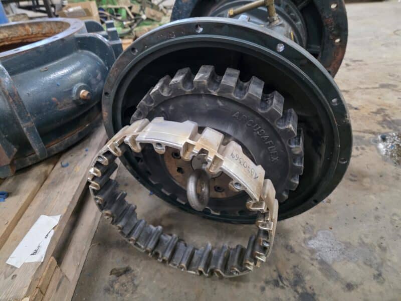 6NHTB19 SAE 2 Cornell Pump