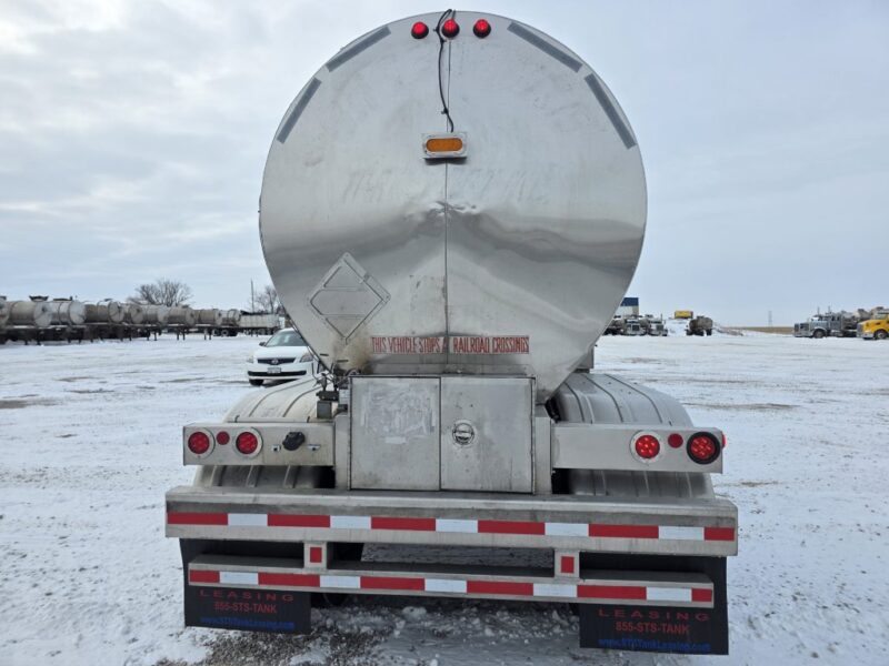 U-4852 1998 Polar 7000 Gallon Stainless Steel Semi Tanker