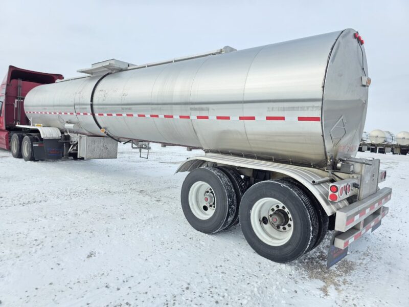 U-4852 1998 Polar 7000 Gallon Stainless Steel Semi Tanker