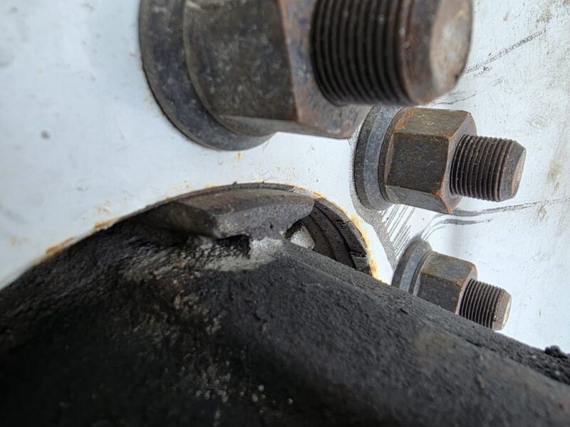 U-4852 1998 Polar 7000 Gallon Stainless Steel Semi Tanker