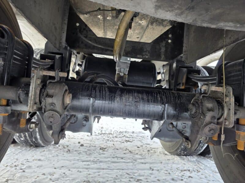 U-4852 1998 Polar 7000 Gallon Stainless Steel Semi Tanker