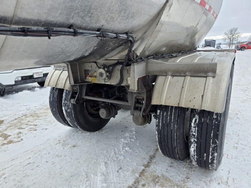U-4853 1991 Brenner 6700 Gallon Stainless Steel Semi Tanker
