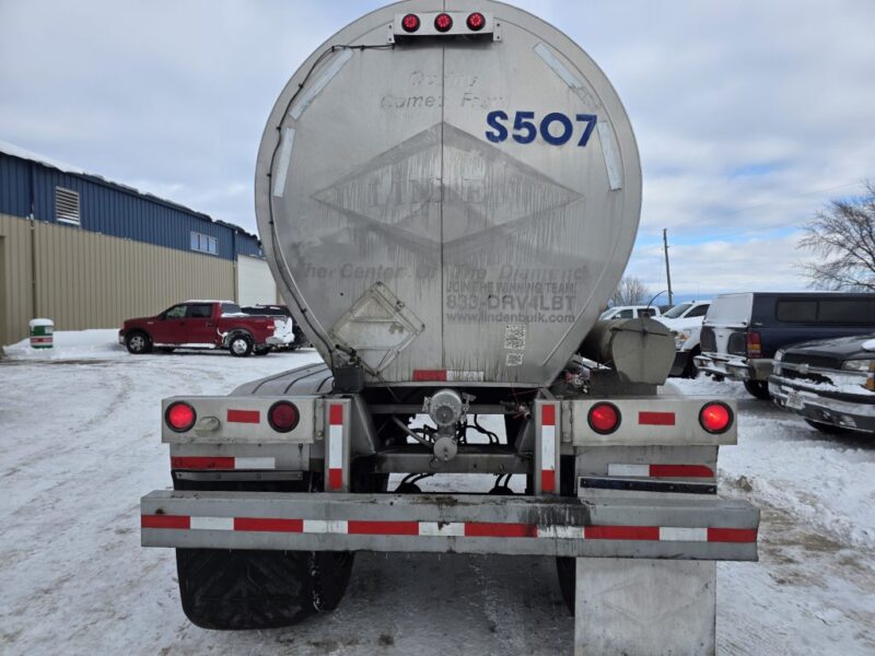 U-4853 1991 Brenner 6700 Gallon Stainless Steel Semi Tanker
