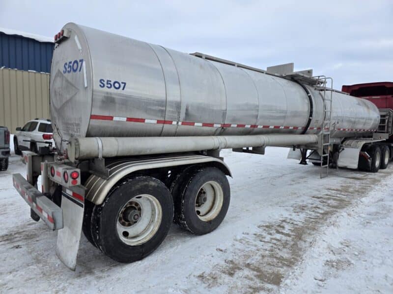 U-4853 1991 Brenner 6700 Gallon Stainless Steel Semi Tanker