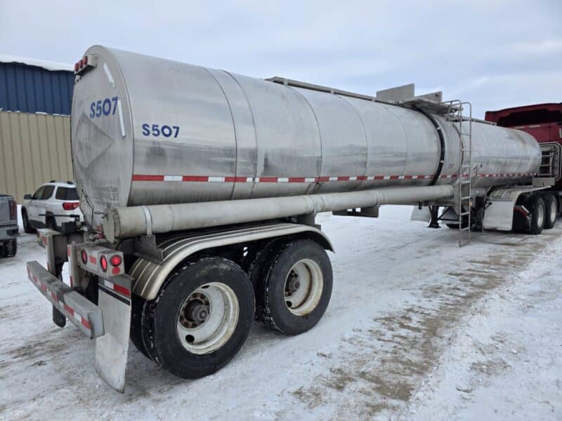 U-4853 1991 Brenner 6700 Gallon Stainless Steel Semi Tanker