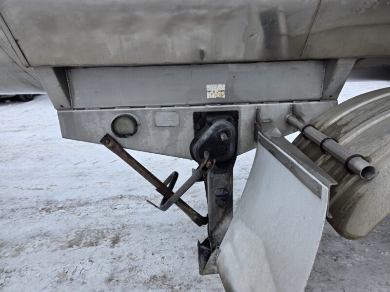 U-4853 1991 Brenner 6700 Gallon Stainless Steel Semi Tanker