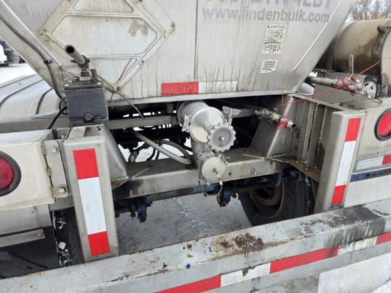 U-4853 1991 Brenner 6700 Gallon Stainless Steel Semi Tanker