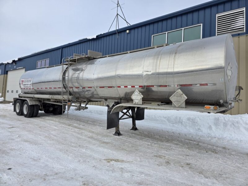 U-4857 1990 Brenner 7000 Gallon Stainless Steel Semi Tanker