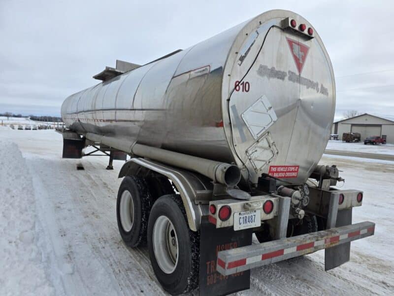 U-4857 1990 Brenner 7000 Gallon Stainless Steel Semi Tanker