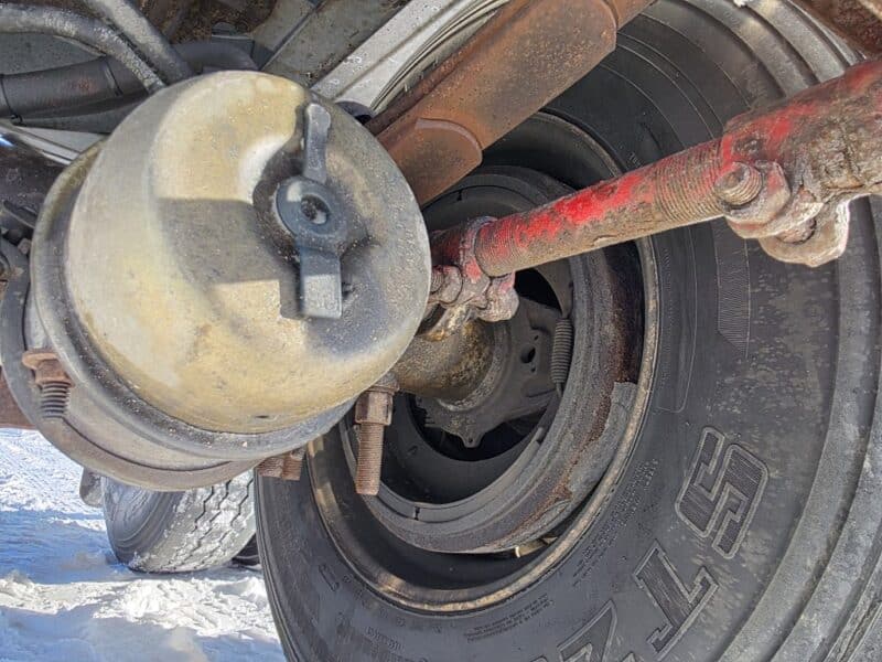 U-4858 1987 Fruehauf 6500 Gallon Stainless Steel Semi Tanker