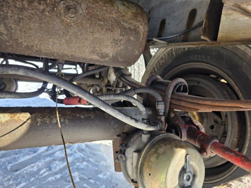 U-4858 1987 Fruehauf 6500 Gallon Stainless Steel Semi Tanker