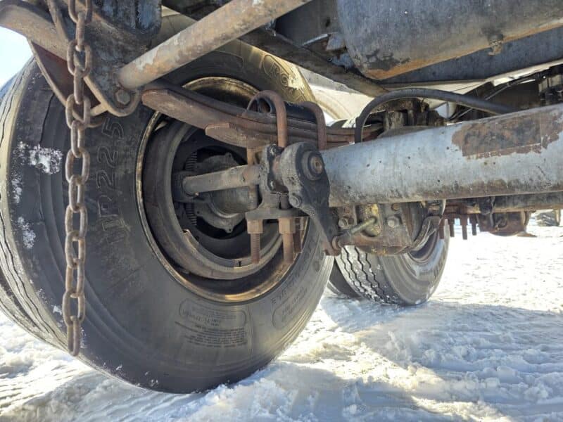 U-4858 1987 Fruehauf 6500 Gallon Stainless Steel Semi Tanker