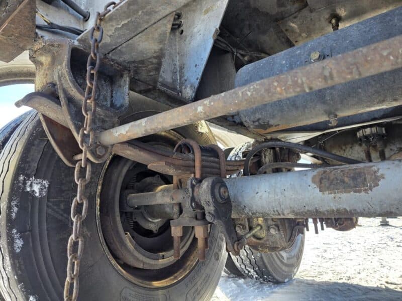 U-4858 1987 Fruehauf 6500 Gallon Stainless Steel Semi Tanker