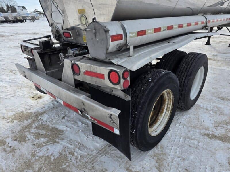 U-4851 1990 Heil 7000 Gallon Stainless Steel Semi Tanker