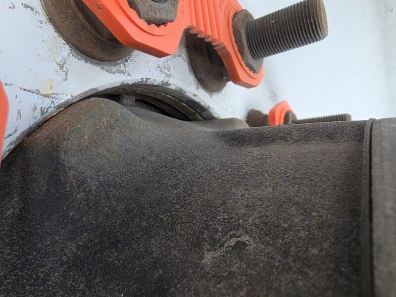 U-4851 1990 Heil 7000 Gallon Stainless Steel Semi Tanker