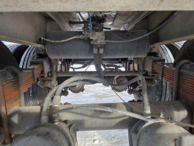 U-4851 1990 Heil 7000 Gallon Stainless Steel Semi Tanker