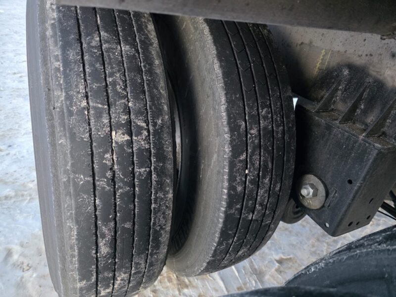 U-4856 1998 Bulk 7000 Gallon Stainless Steel Semi Tanker