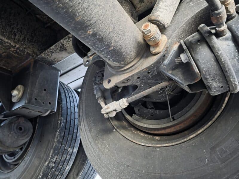 U-4856 1998 Bulk 7000 Gallon Stainless Steel Semi Tanker