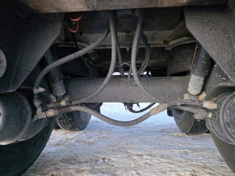 U-4856 1998 Bulk 7000 Gallon Stainless Steel Semi Tanker