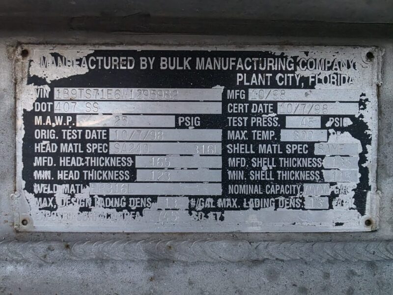 U-4856 1998 Bulk 7000 Gallon Stainless Steel Semi Tanker
