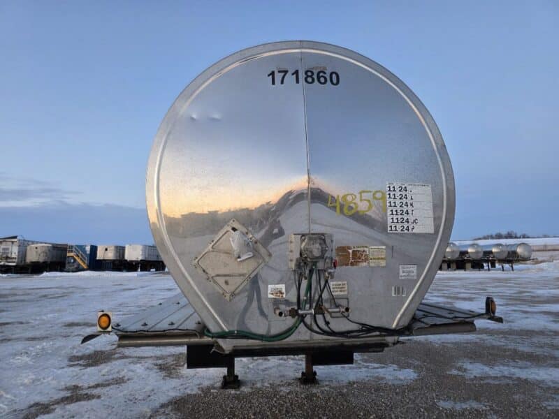 U-4859 2001 Polar 7000 Gallon Stainless Steel Semi Tanker