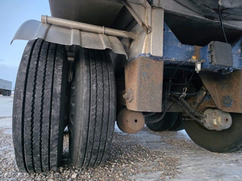 U-4859 2001 Polar 7000 Gallon Stainless Steel Semi Tanker