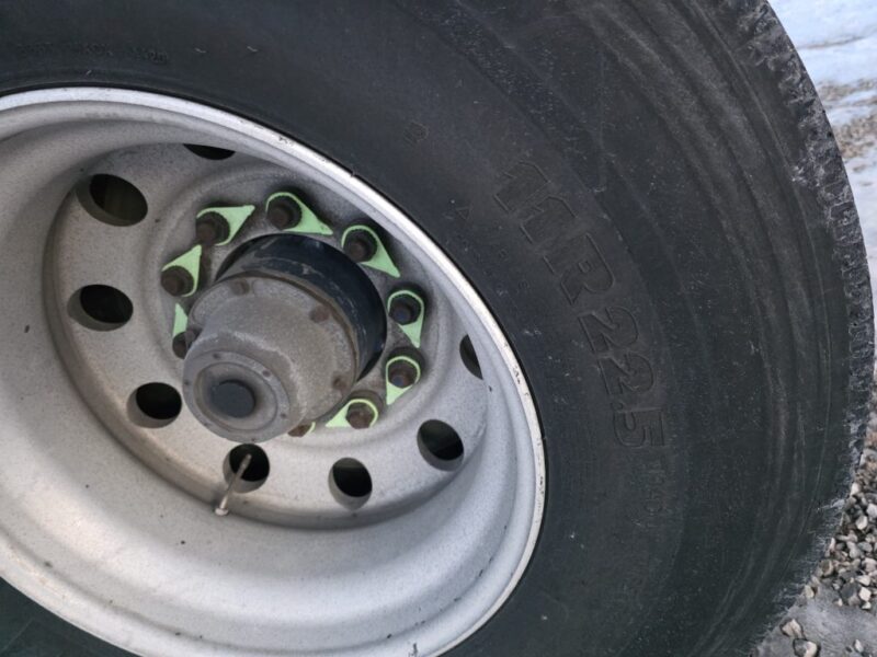 U-4859 2001 Polar 7000 Gallon Stainless Steel Semi Tanker