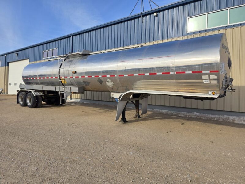 U-4850 1995 Polar 7000 Gallon Stainless Steel Semi Tanker