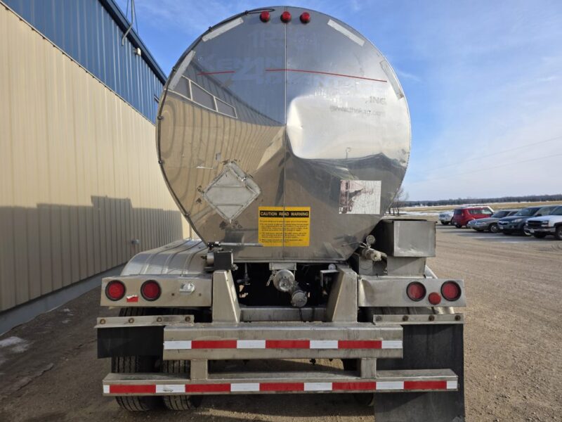 U-4850 1995 Polar 7000 Gallon Stainless Steel Semi Tanker
