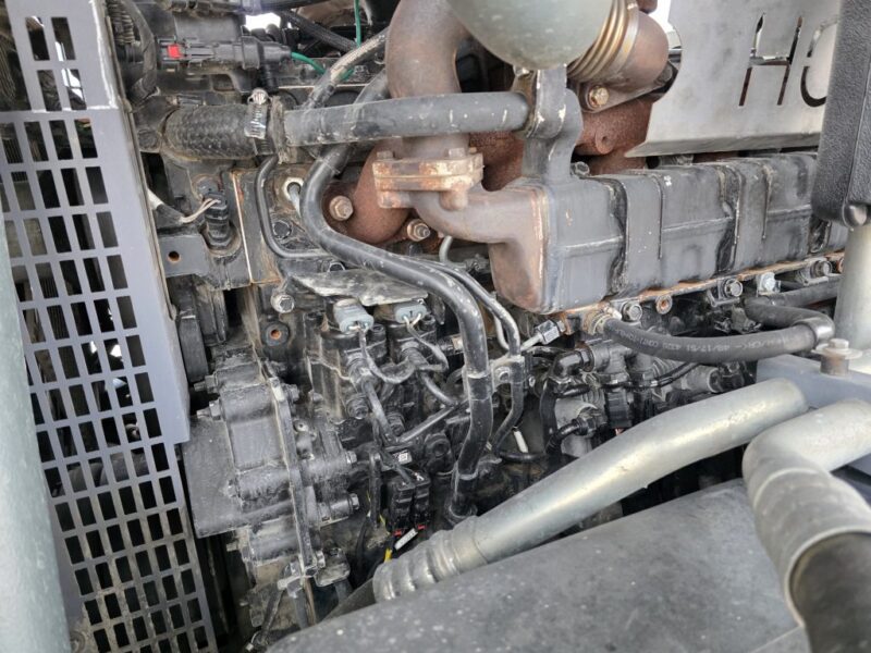 AC-110 750 CFM 2018 Atlas Copco 6.8L John Deere Engine Air Compressor