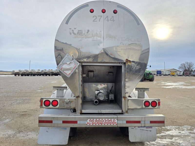 U-4860 1994 Krohnert 7000 Gallon Stainless Steel Semi Tanker