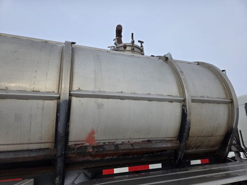 U-4855 Butler 6700 Gallon Stainless Steel Semi Tanker