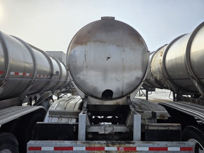 U-4857 1990 Brenner 7000 Gallon Stainless Steel Semi Tanker