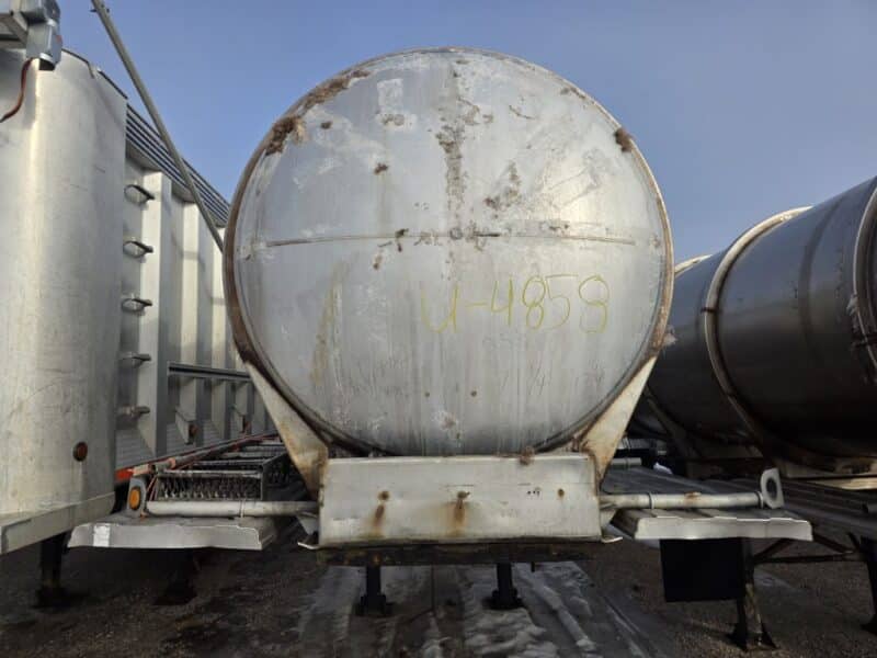 U-4858 1987 Fruehauf 6500 Gallon Stainless Steel Semi Tanker