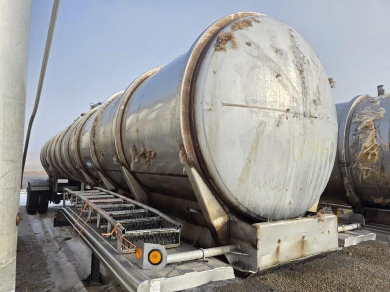 U-4858 1987 Fruehauf 6500 Gallon Stainless Steel Semi Tanker